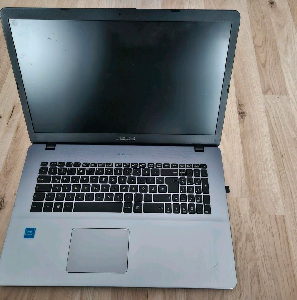 Verkaufe ASUS Laptop Typ f705bx099 in Lachendorf