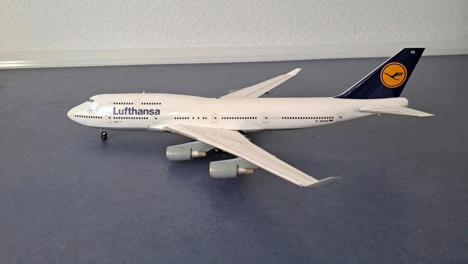 Boeing 747-400 Modell, Lufthansa, Metall, 1/200 in Eschborn