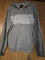 Strickjacke mit Kapuze Gr. S Nordrhein-Westfalen - Ratingen Vorschau