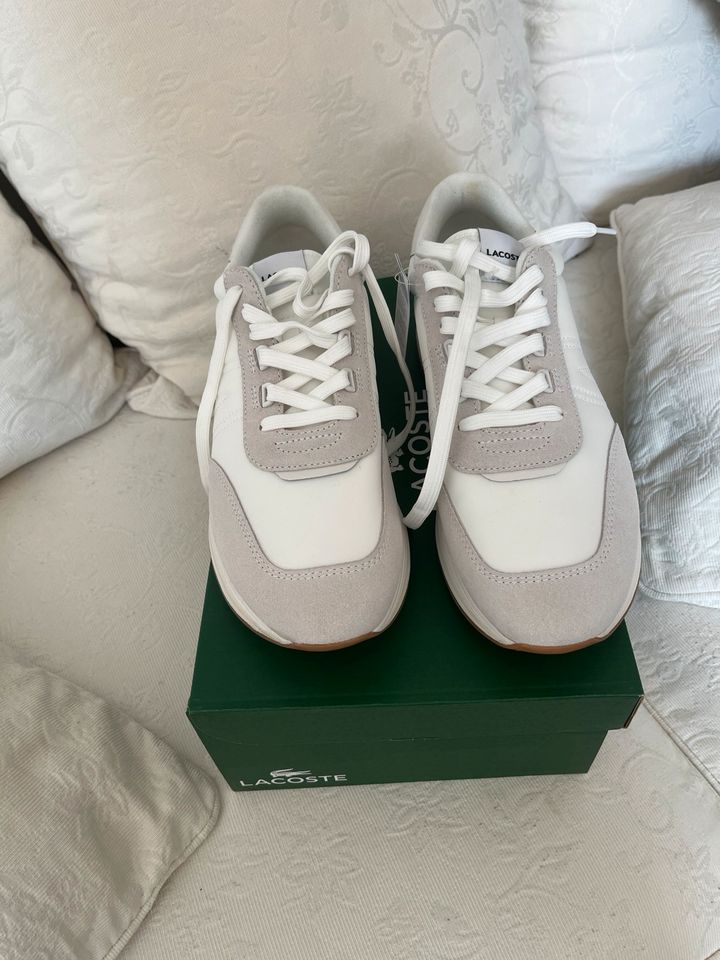 Lacoste Sneaker US 10 EU 43 in Glinde