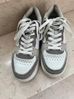 Sneaker Sportschuhe Gr. 37 Nordrhein-Westfalen - Hürth Vorschau