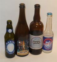 (10) Osterinsel etc: 4 seltene & schöne Bierflaschen, leer Hessen - Langenselbold Vorschau