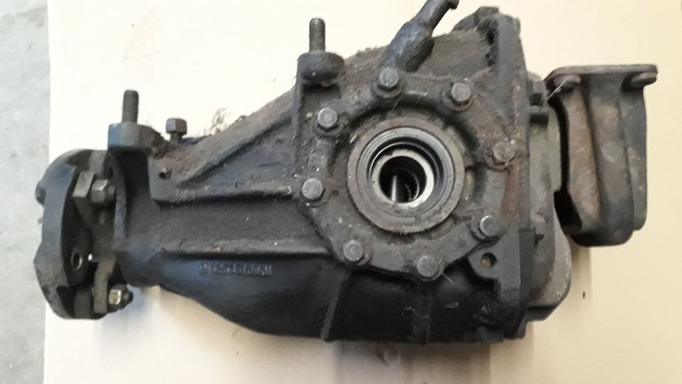 Mercedes W126 Differential Hinterachse 2,24 ABS 1263510901 in Geldern