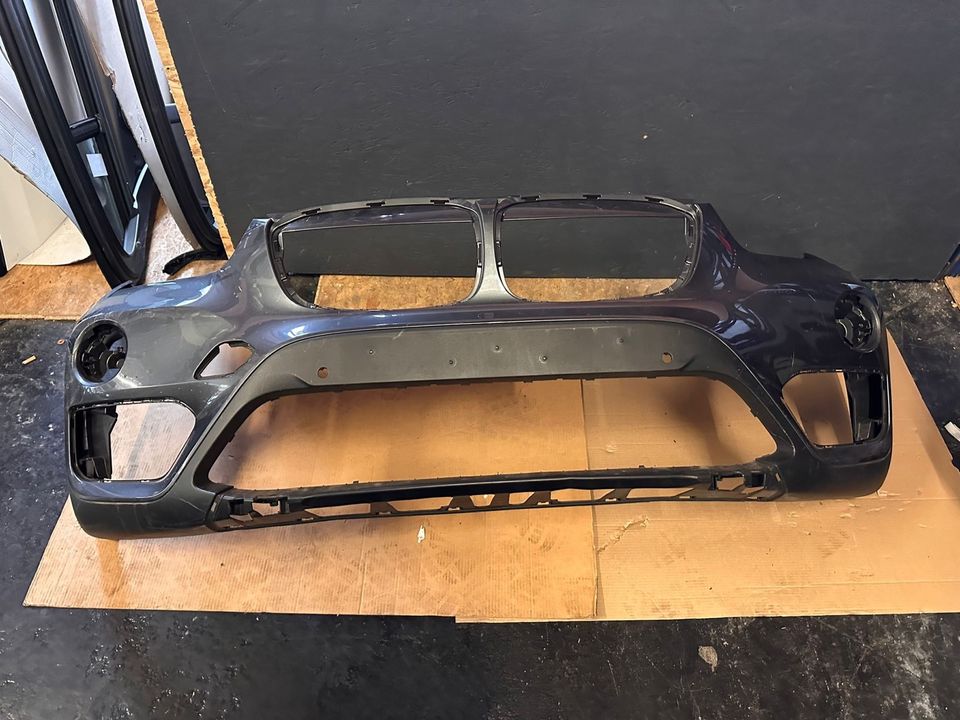 145STV BMW F48 FRONTSCHÜRZE STOẞSTANGE VORNE BUMPER in Essen