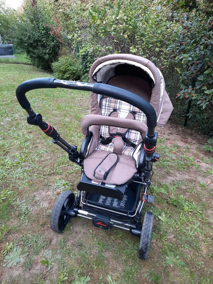 Hartan Topline S Kinderwagen mit Fußsack und weiterem Zubehör in Regenstauf