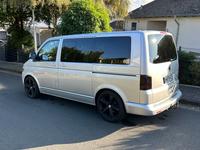 Volkswagen T5 Multivan Highline, el. Schiebetüren, u.v.m. Niedersachsen - Hameln Vorschau
