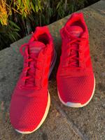 Damen Adidas Sneaker / Größe: 40 2/3 / Farbe: Rot Niedersachsen - Ostrhauderfehn Vorschau