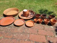 Terracotta kleine Töpfe und kleine und große Untersetzer Niedersachsen - Wedemark Vorschau