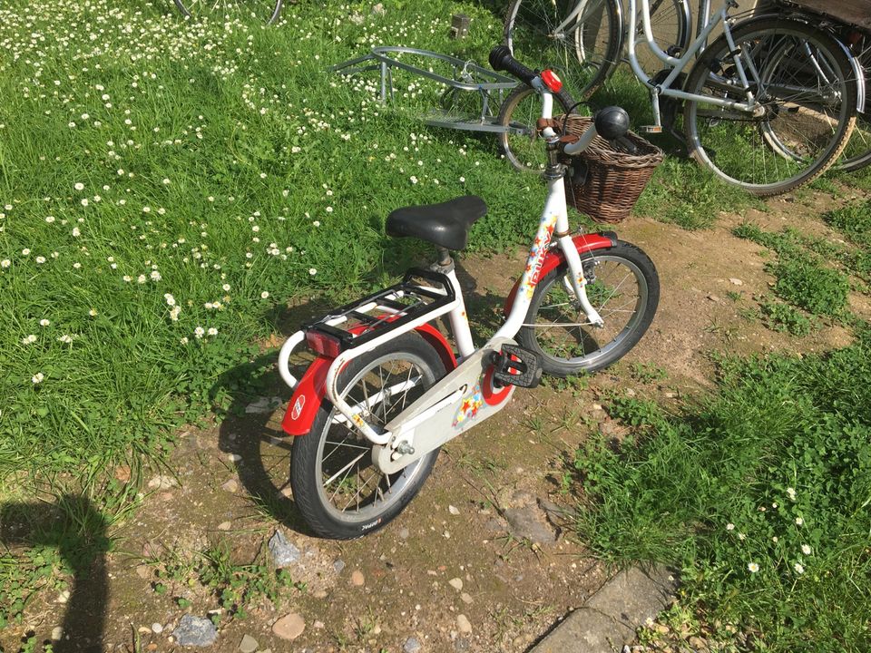 Fahrrad Puky 16 Zoll weiß rot Körbchen + Haltestange + Schlauch in Düsseldorf