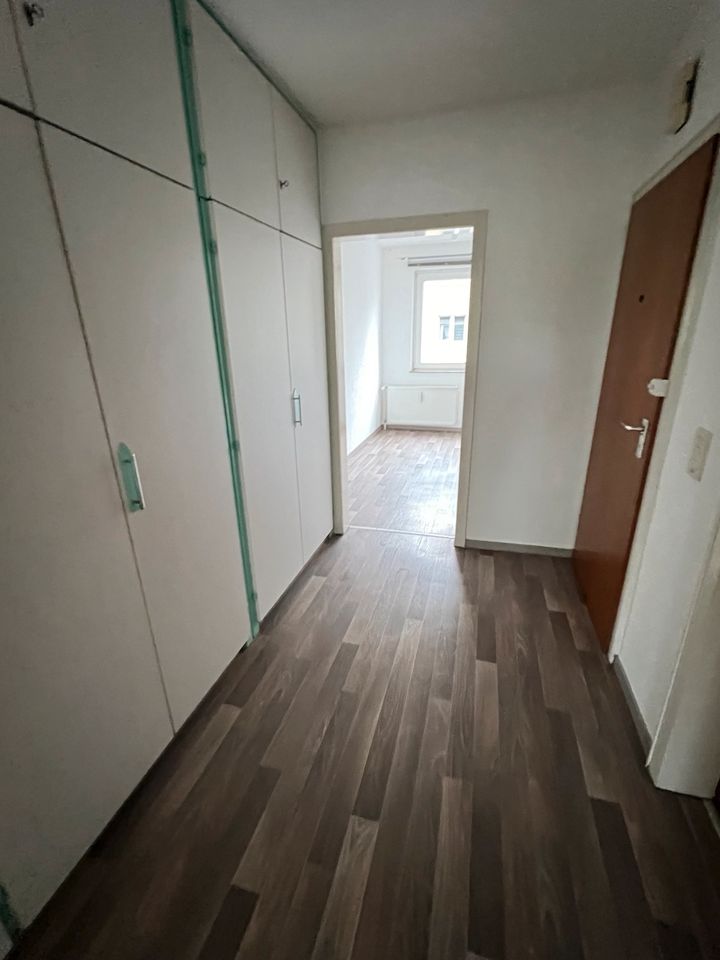 Wohnung 43 m2 *Komplett neu Renoviert* sofort verfügbar in Duisburg
