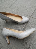 Hochzeitsschuhe weiß/silber Partyschuhe Pumps Gr. 38 Niedersachsen - Gleichen Vorschau