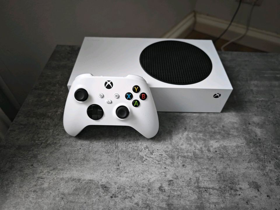 Xbox Series S 512 GB mit Rest Garantie in Gießen