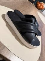 UGG Ugg Capitelle Crossband Slippers Sandalen Schlappen slides 40 Bayern - Augsburg Vorschau