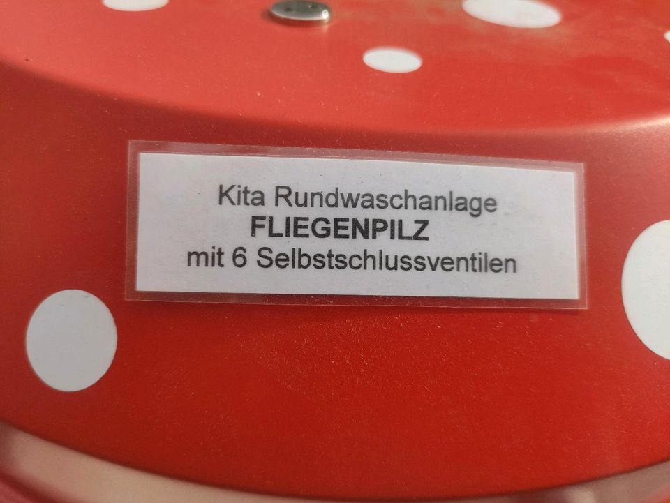 Kita Kindergarten Waschbecken Rundwaschanlage Fliegenpilz in Berlin