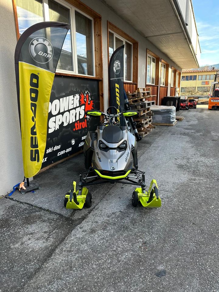 Skidoo Summit 850 Etec  154“Turbo 2023 Color Disp Motorschlitten in Rosenheim