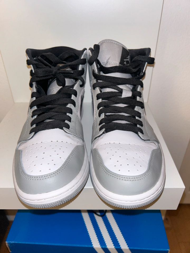 Jordan 1 Mid Light Smoke Grey in Neumarkt i.d.OPf.