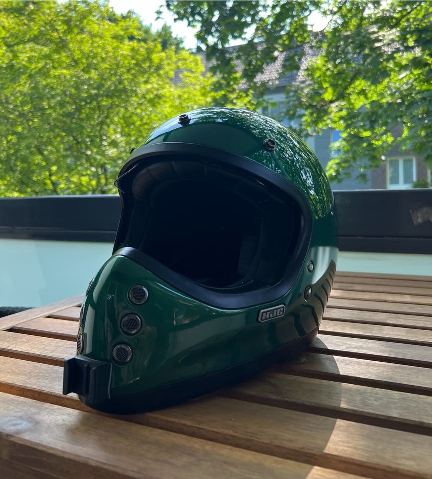 HJC V60 Motorradhelm Gr. L + Chin Mount in Hamburg