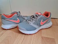 Nike Turnschuhe Gr. 37 - 15€ Hessen - Kassel Vorschau