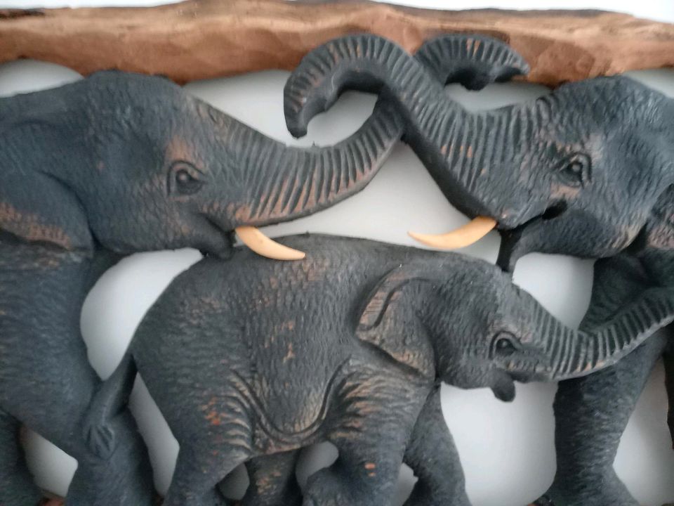 Bild Elefant Holz in Eggebek