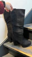 Kniehohe Stiefel mit Absatz schwarz Gr. 36 Niedersachsen - Soltau Vorschau