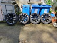 Autec Alufelgen 8Jx19 mit Reifen 235/40 R19 Nordrhein-Westfalen - Oberhausen Vorschau