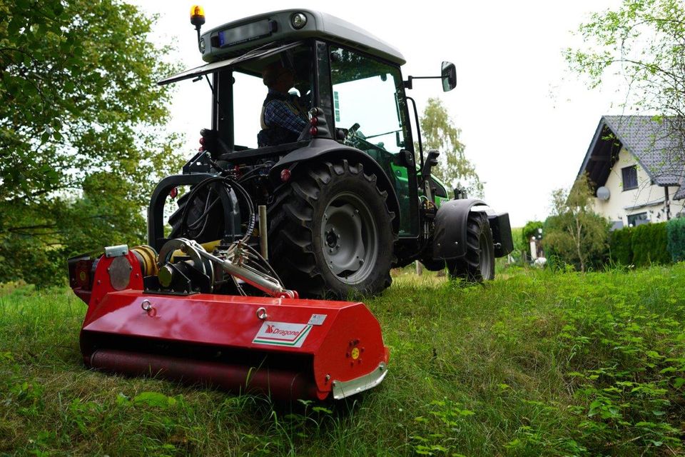 DRAGONE ROAD L160 Seitenmulcher /Böschungsmulcher /Mulcher-Aktion in Schmallenberg