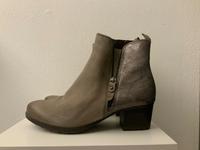 Tamaris Stiefeletten Schuhe Damenschuhe Ankleboots Größe 40 Bayern - Ingolstadt Vorschau
