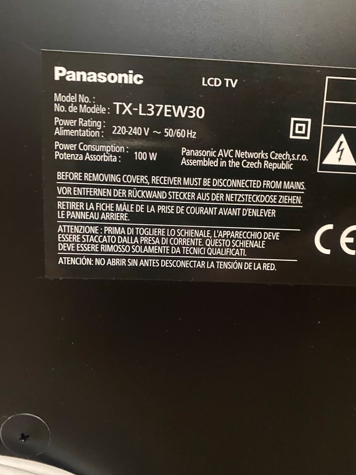 Panasonic - 37 Zoll FullHD - LCD Fernseher in Lauf