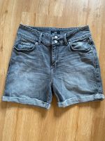 LTB Jeans Shorts Mod. Becky X Gr. XL (L) grau neu Niedersachsen - Osterwald Vorschau