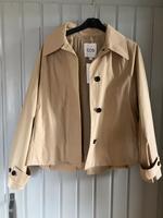 COS kurzer Trenchcoat Jacke 38 beige Neu ! Nordrhein-Westfalen - Kreuzau Vorschau