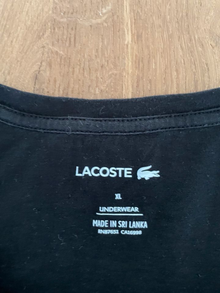 Lacoste t Shirt neu Original schwarz Gr. XL in Papenburg