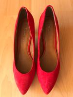 TAMARIS Pumps in rot- NEU!TAMARIS Pumps in rot - NEU! Niedersachsen - Burgwedel Vorschau