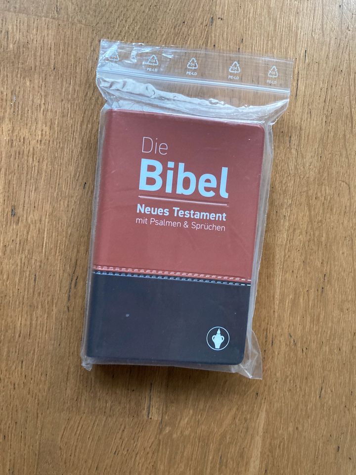 Klein Bibel Neues Testament Psalmen Sprüche Kirche Glauben in Berlin