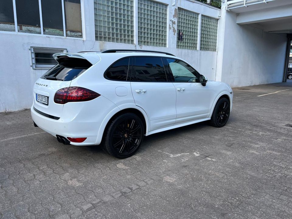 Porsche Cayenne luftfahrwerk Monitore Seiten Rollo Panorama Bose in Achim