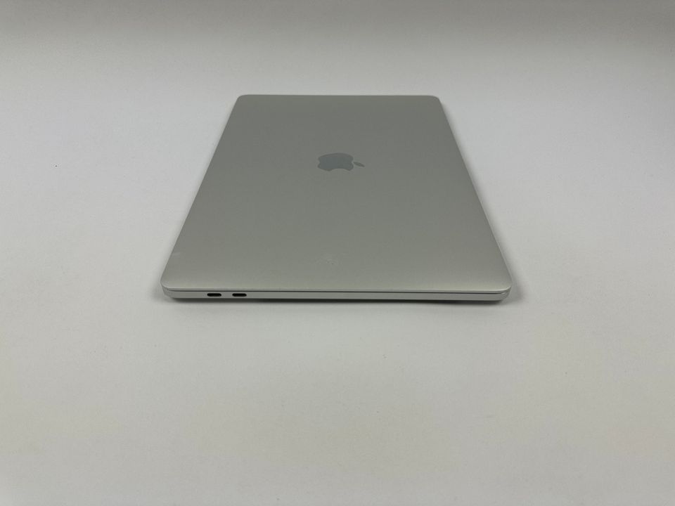 Apple MacBook Pro Retina TouchBar 13,3“ i5 2,4 Ghz 512 GB SSD 8 in Neuburg am Rhein
