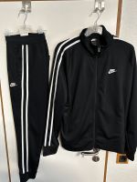 Nike Trainingsanzug Jacke Jogginghose Tech Fleece Größe L Hessen - Dreieich Vorschau