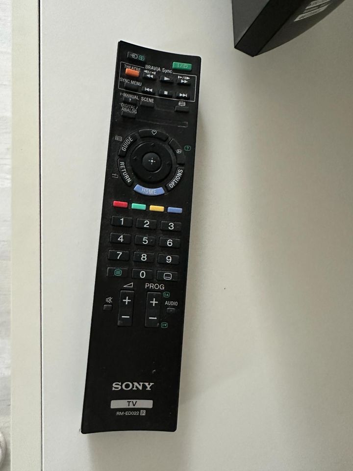 SONY Fernseher TV 32“ KDL-32BX400 in München