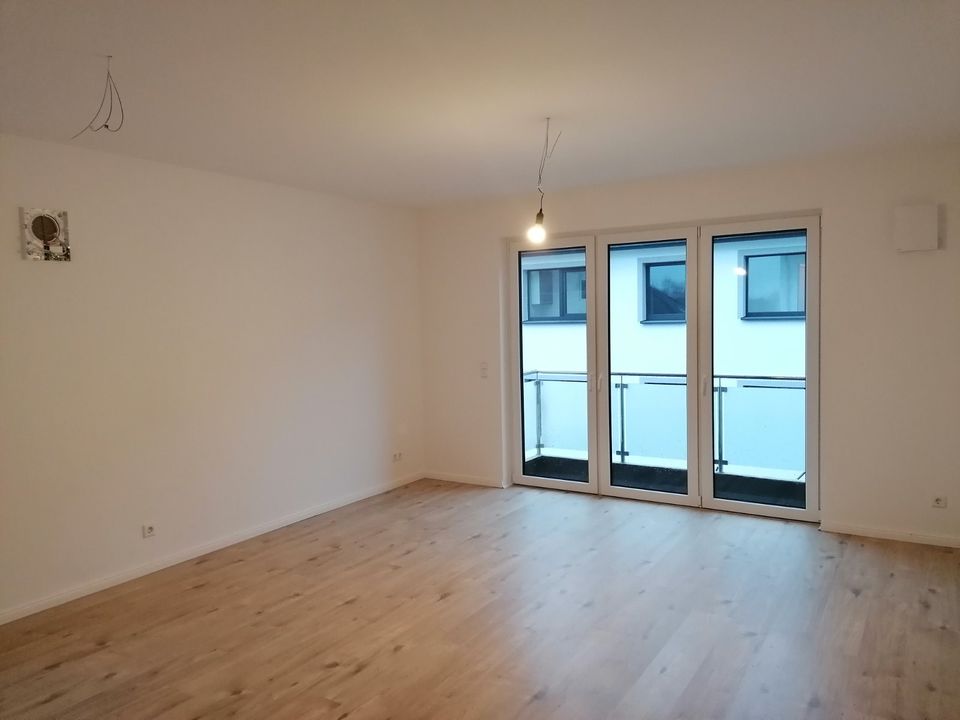 Anfragen NUR per E-Mail. Wulsdorf. Moderne 3-Zimmer Wohnung mit Balkon, Fußbodenheizung, Garderobenraum und Aufzug. Bj 2023. in Bremerhaven