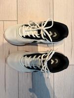 Sportschuhe weiße Sohlen Gr 38 von Hummel Hohen Neuendorf - Stolpe Vorschau