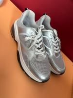 Sneaker / Turnschuhe Baden-Württemberg - Holzkirch Vorschau