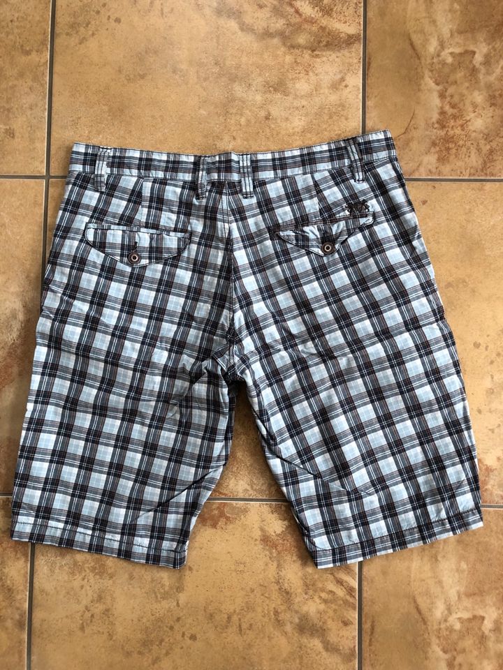 Herren Shorts Gr. 52 in Pfedelbach