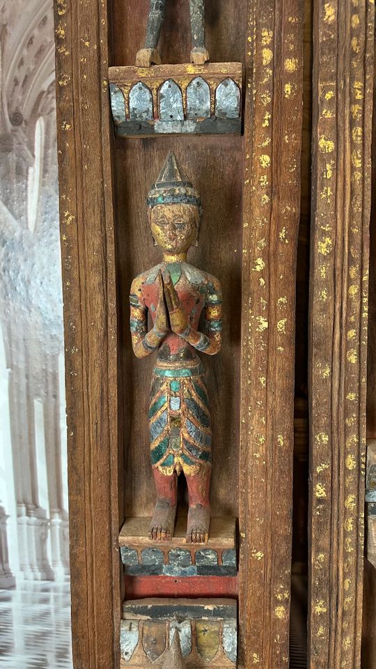 PAAR ANTIKE WAND ELEMENTE TÜR RAHMEN THAILAND UM 1900 FIGUREN SKULPTUREN 252cm - Versand möglich 79 Euro - Wir sind für Sie da lokal in 86830 Schwabmünchen oder online ARTHOME24 in Schwabmünchen