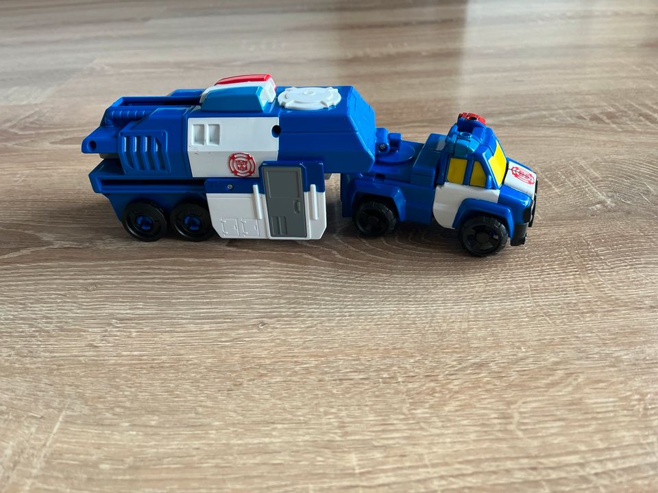 Transformers Chase Truck 25cm mit Funktion in Trebur
