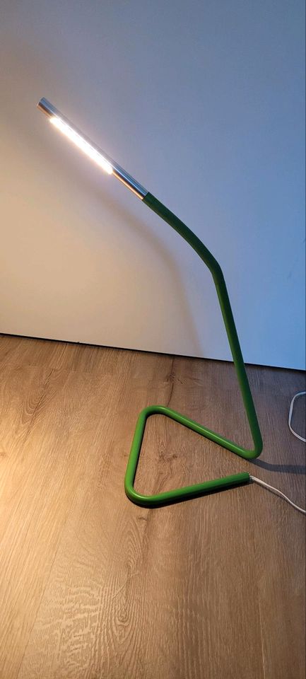Ikea Harte Schreibtischleuchte grün in Hürth