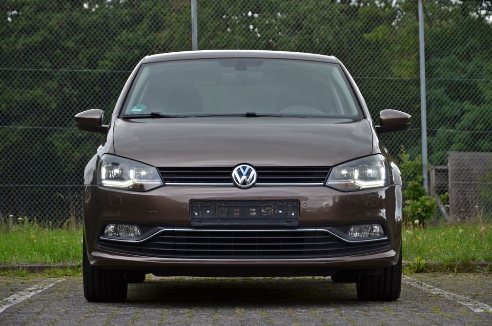 Volkswagen Polo 1.2 TSI Lounge / LED / Klimaautomatik / Tempomat in Alsfeld