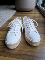 Canvas Plateau Sneaker H&M ecru weiß Gr. 39 wie NEU + Pumps Nordrhein-Westfalen - Lüdenscheid Vorschau