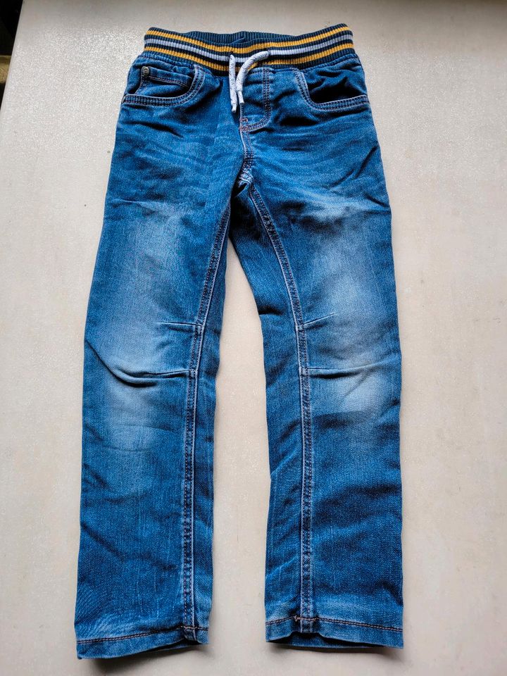 Thermojeans / gefütterte Jeans Gr. 122 in Fredenbeck