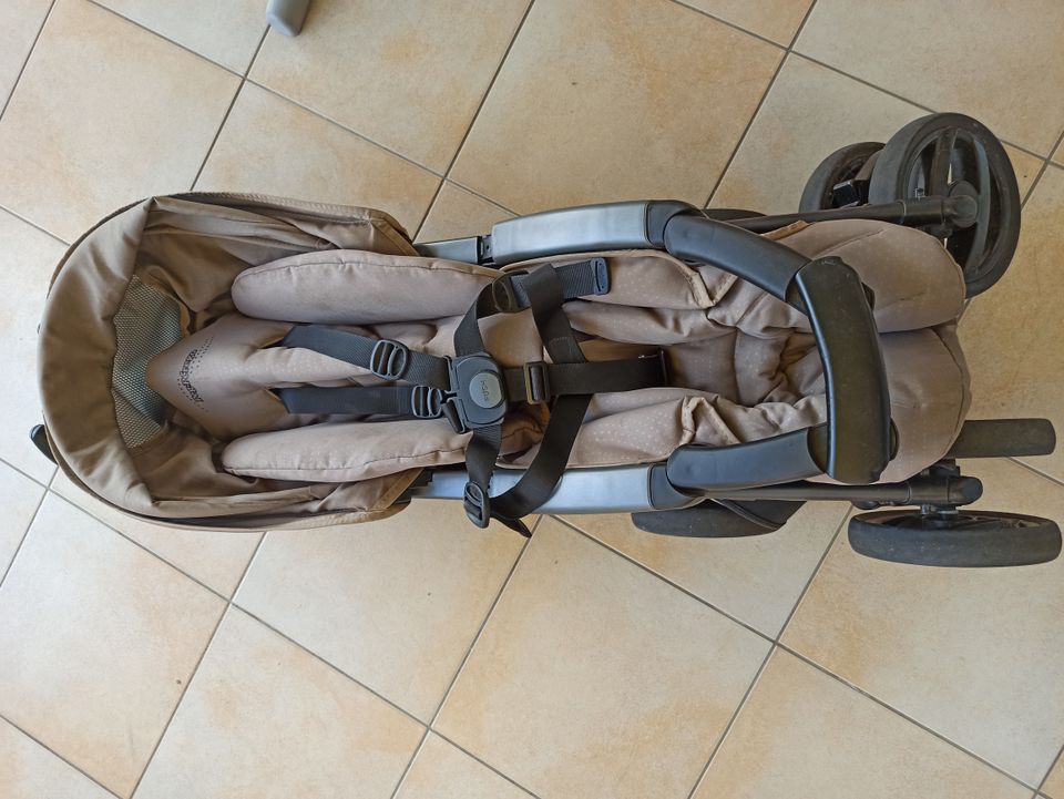 Peg Perego Buggy Pliko P3 compact, guter Zustand in Offenberg