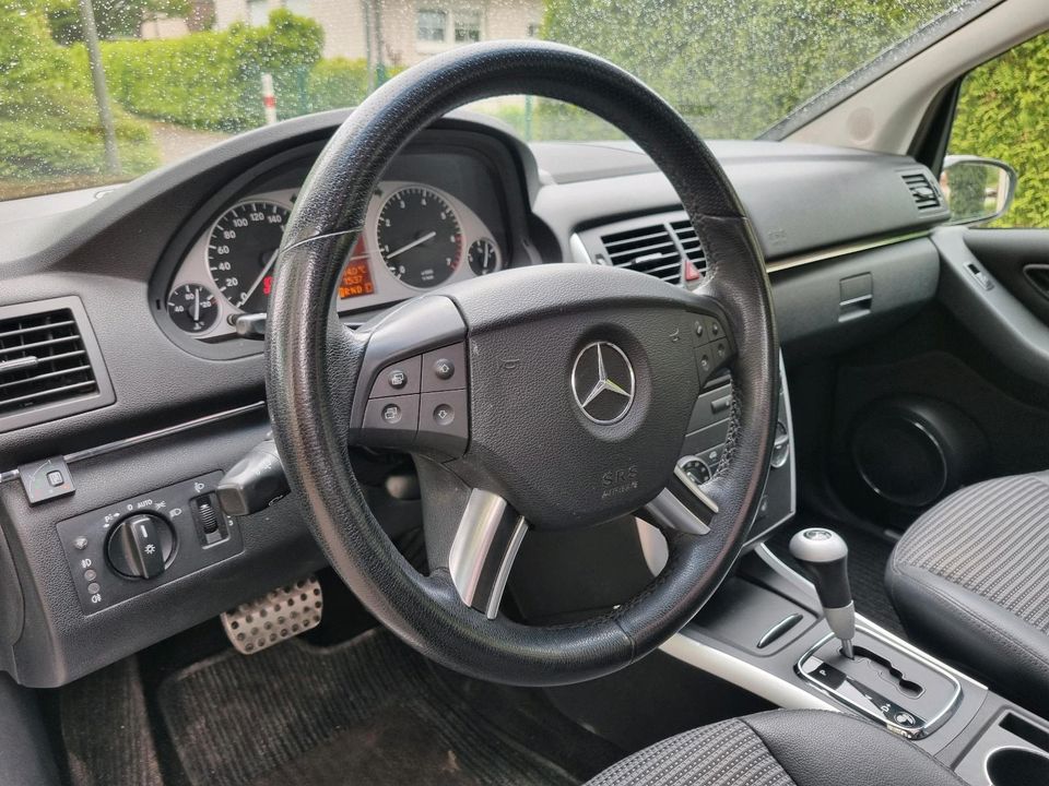 Mercedes B200 Turbo*Automatik*LPG*AHK*SHZ*Tempomat in Bielefeld