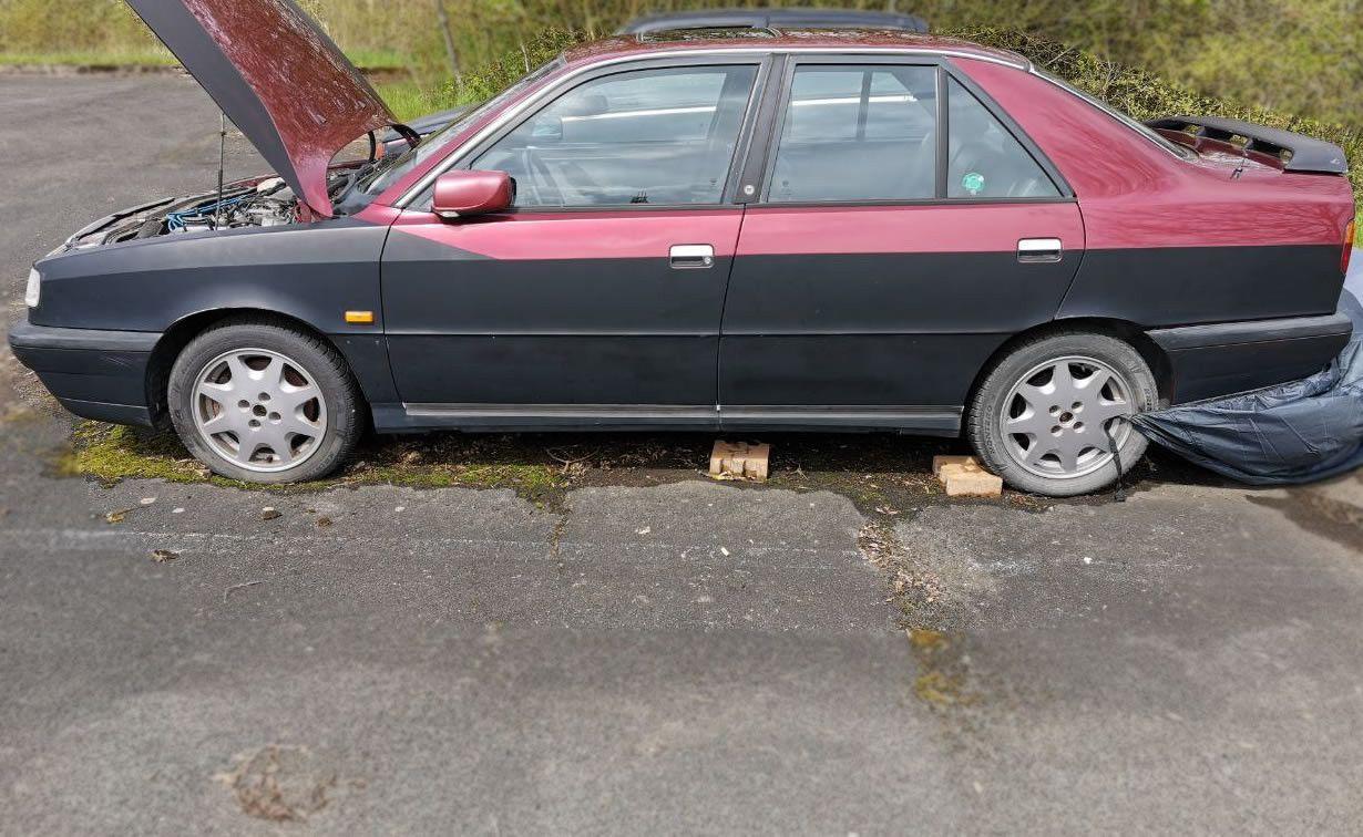 Abbildung des Autos Lancia Dedra Integrale 8…